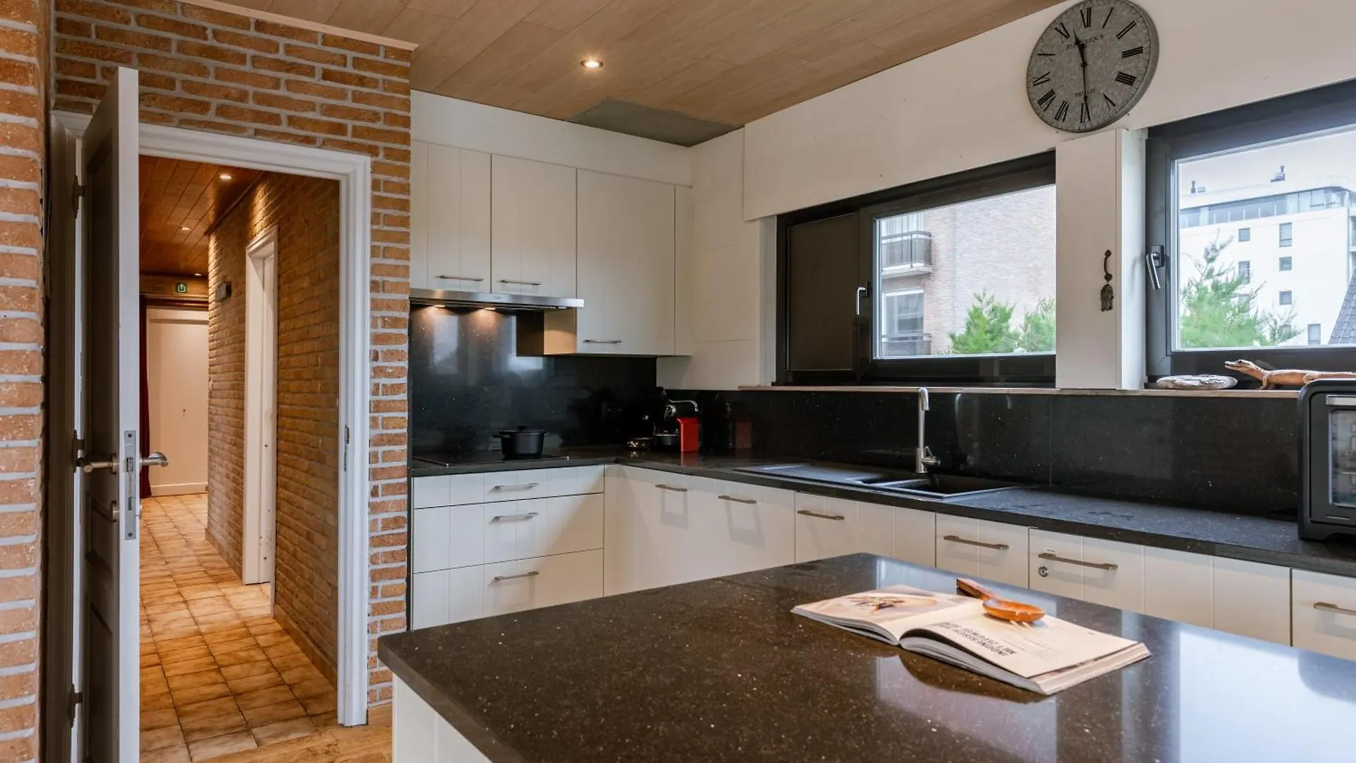 Huswell - Sunny & Stylish Beachside Retreat Ostend 0*,